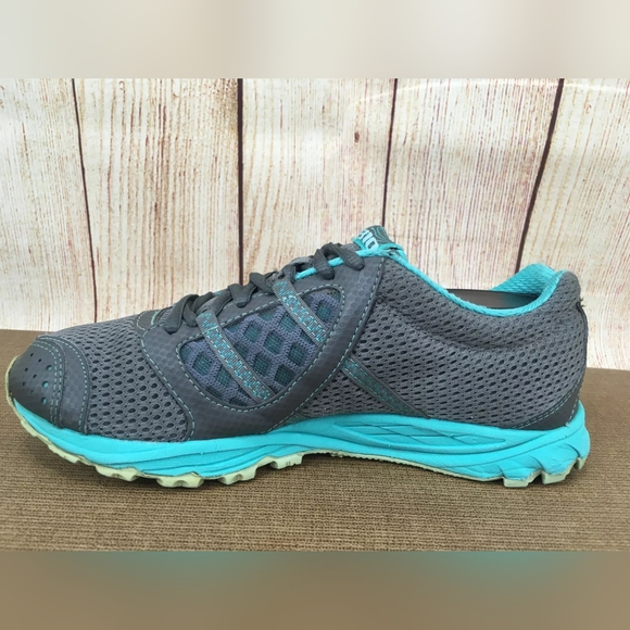 WOMENS NEW BALANCE RUNNING SHOE 8.5 - Picture 4 of 5